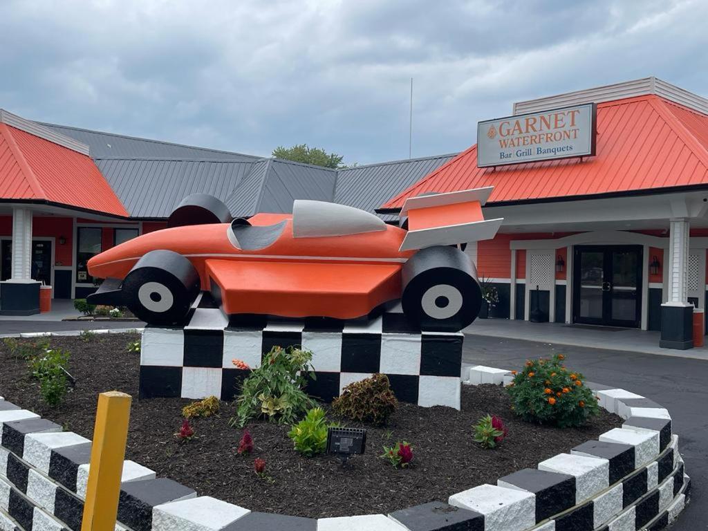 Travelodge By Wyndham Indianapolis Speedway Exterior photo